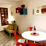 La Petite - *